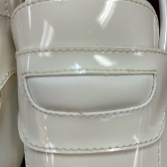 NWT Vintage Ivory Patent Loafer - Picture 4 of 4